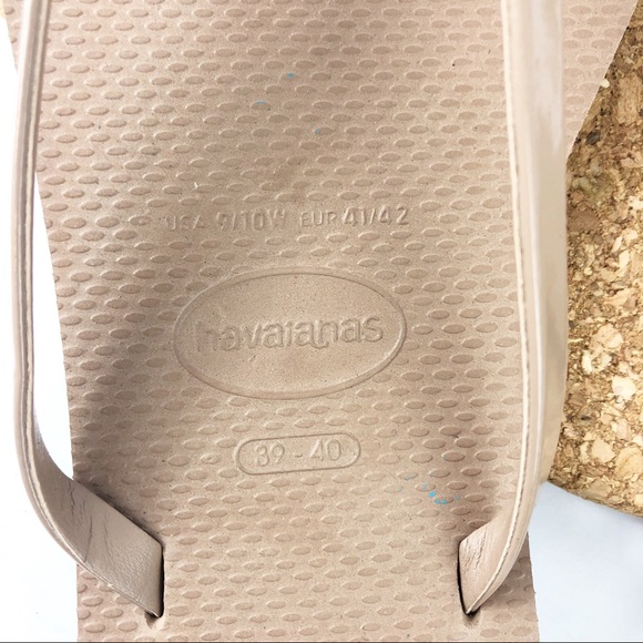 Havaianas Tan Flip Flops, Sz 9/10 W - Picture 2 of 3